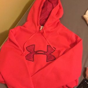 Under Armour Size Small Electric Pink Sweatshirt